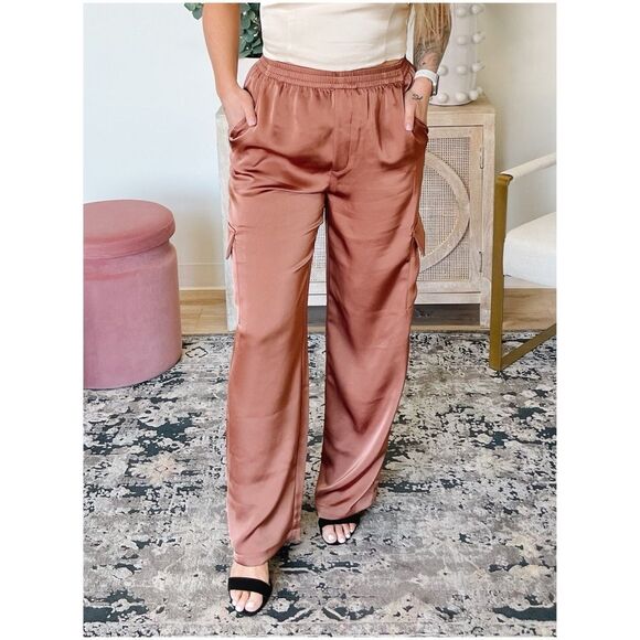 GENTLE FAWN Emmett Satin Cargo Pant in Chai Size Small - Picture 7 of 12